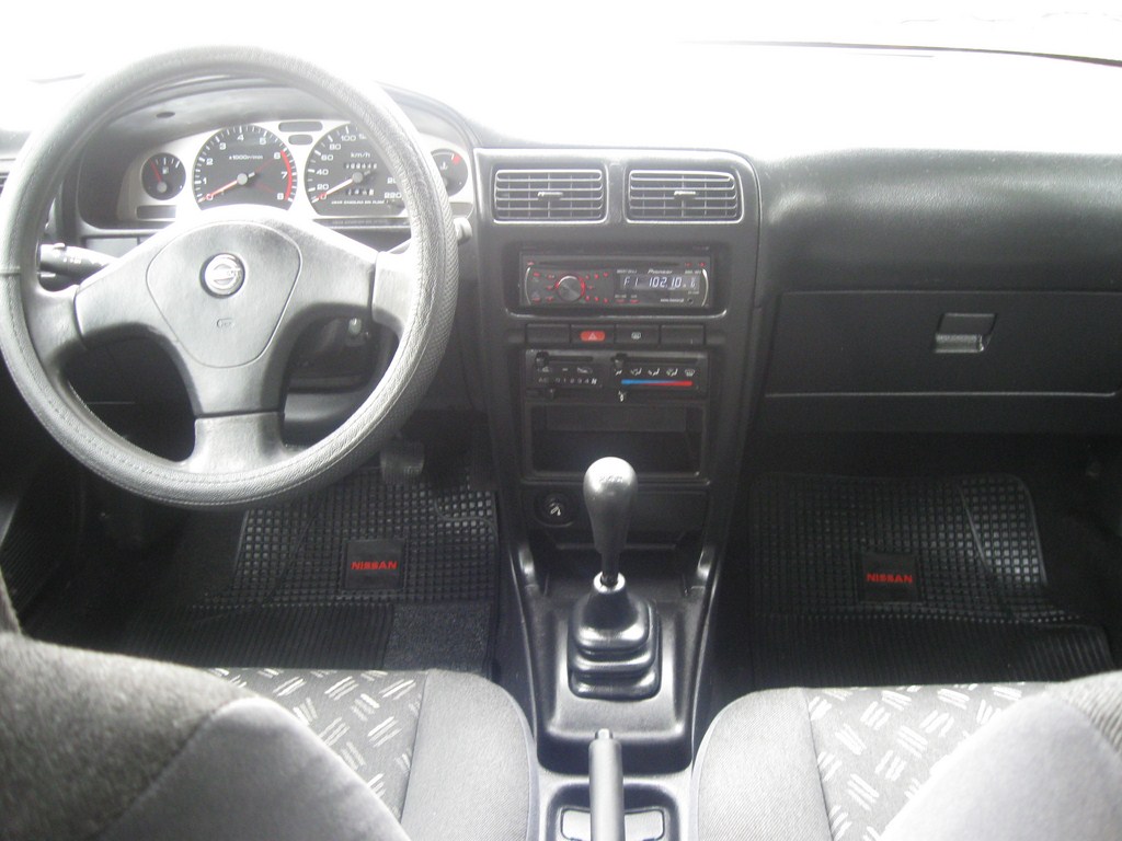 Nissan Sentra V16