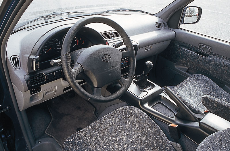 Nissan Serena 1.6