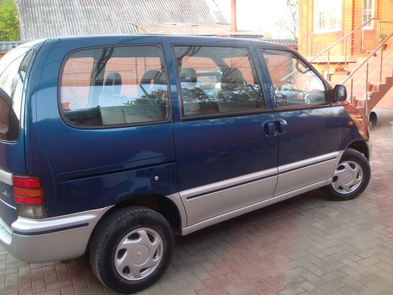 Nissan Serena 1999