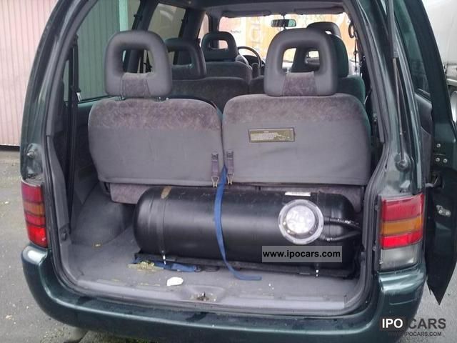 Nissan Serena 2.0