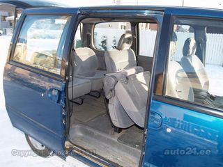 Nissan Serena 2.0