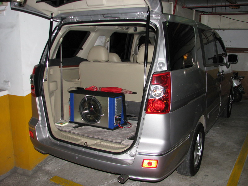 Nissan Serena 2.5