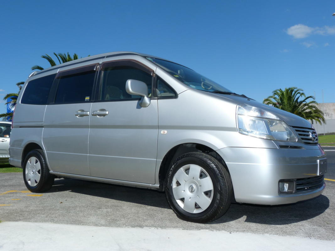 Nissan Serena 2.5