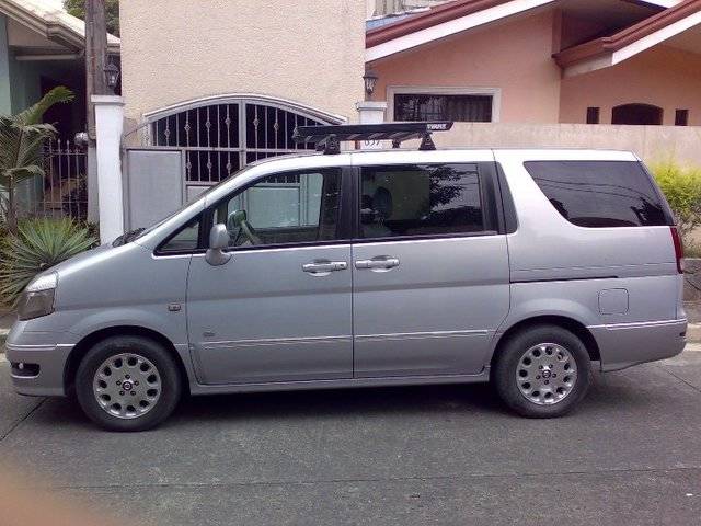 Nissan Serena 2.5