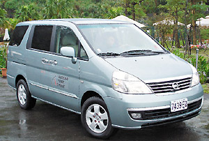 Nissan Serena 2.5