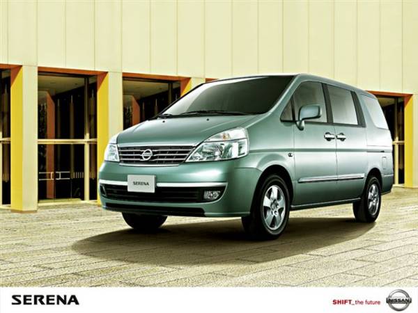 Nissan Serena 2.5