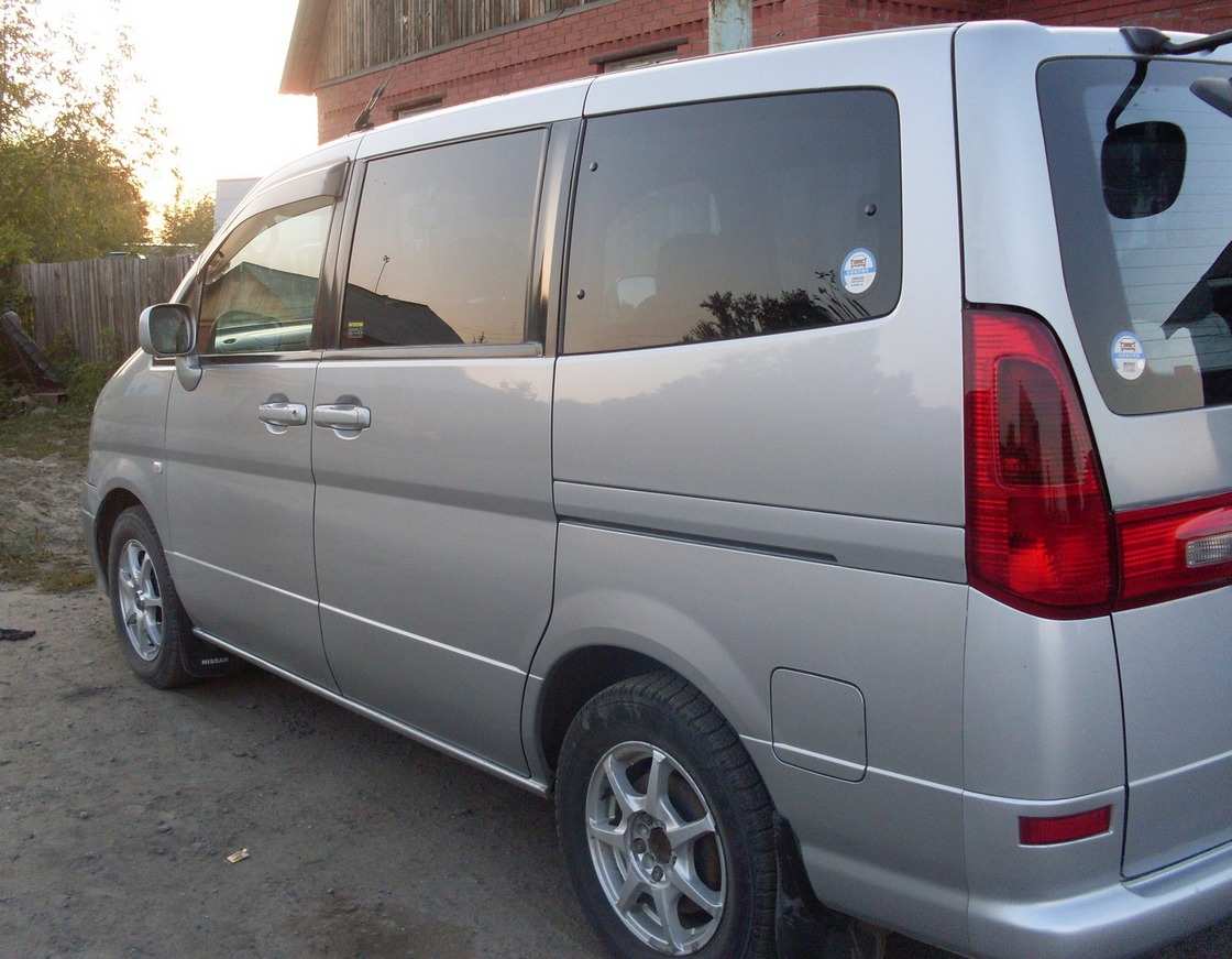 Nissan Serena 2001