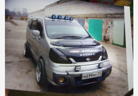 Nissan Serena 2001