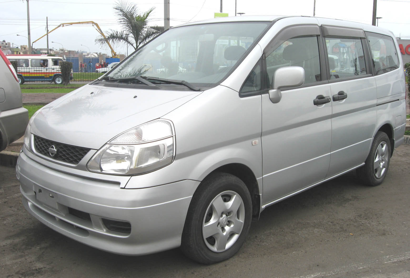 Nissan Serena 2001