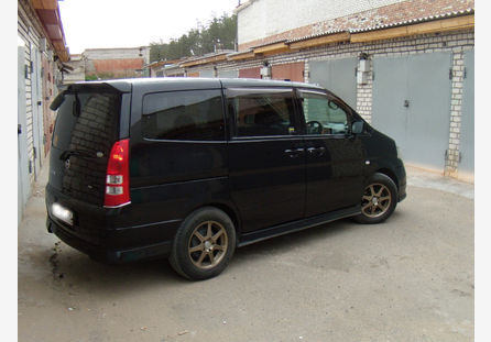 Nissan Serena 2003