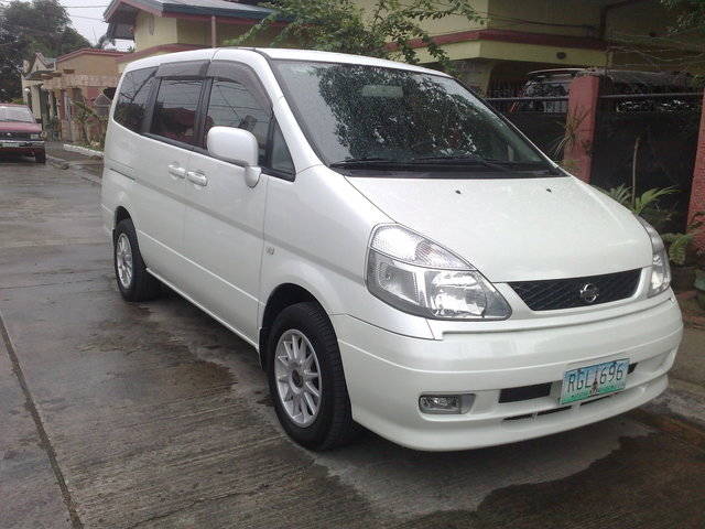 Nissan Serena 2004