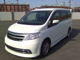 Nissan Serena 2005