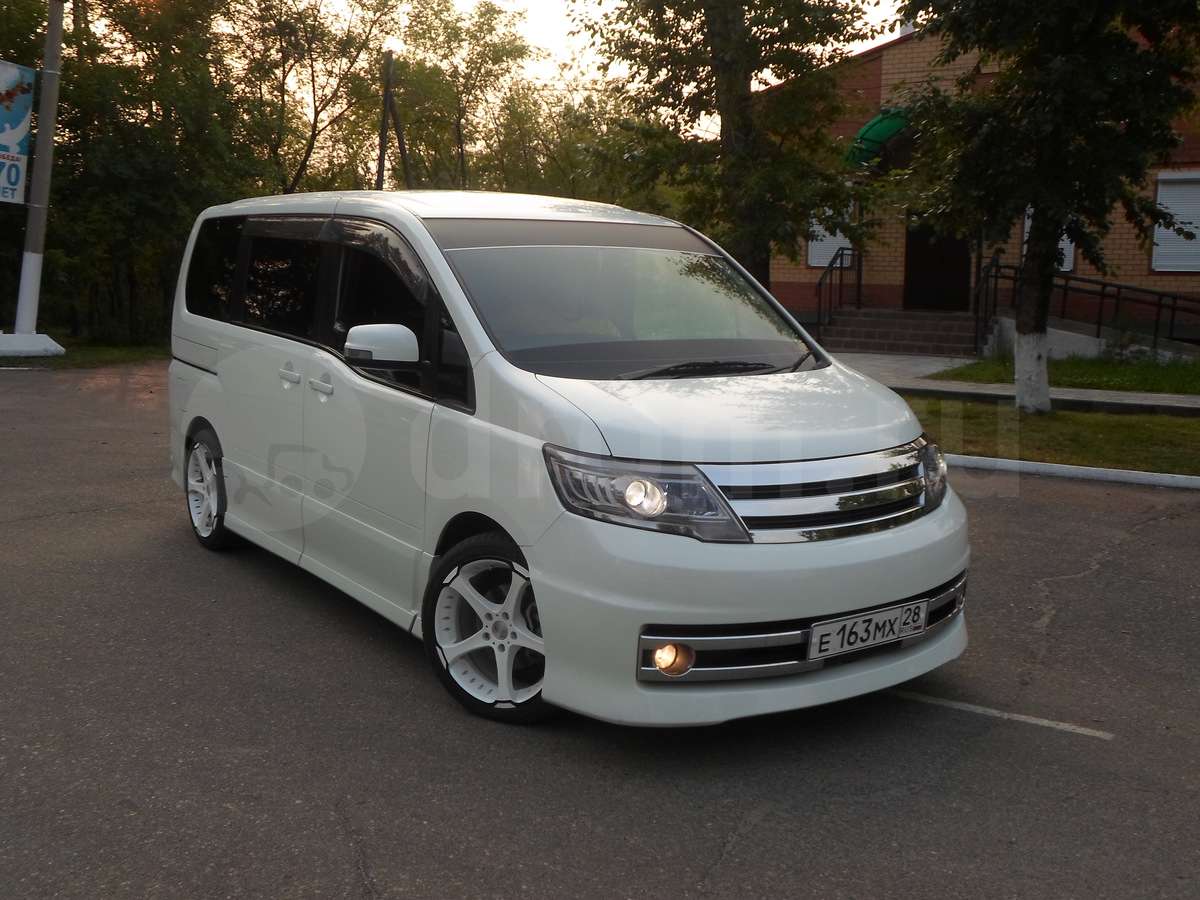 Nissan Serena 2008