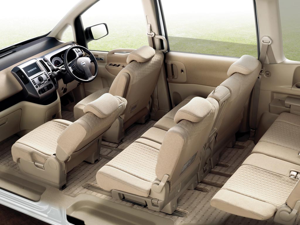 Nissan Serena 2010