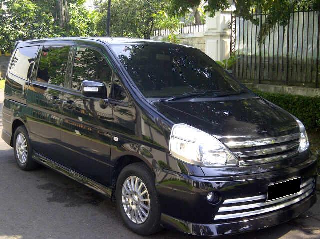 Nissan Serena 2011