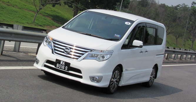 Nissan Serena 2015