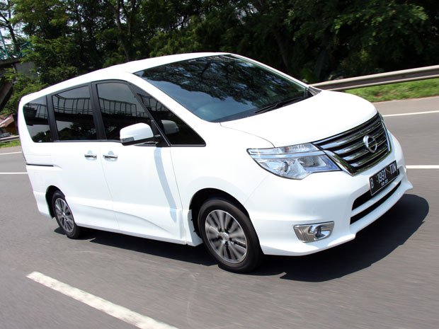 Nissan Serena 2016