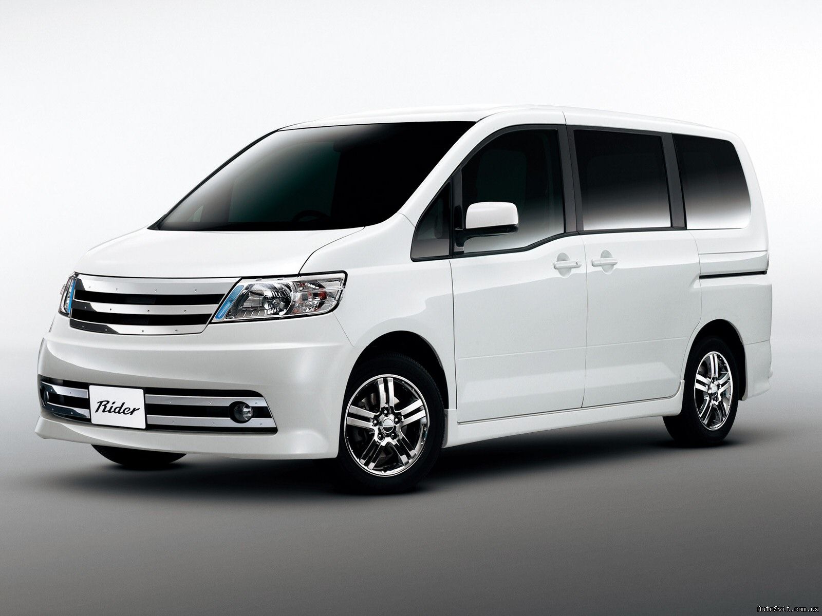 Nissan Serena 4x4