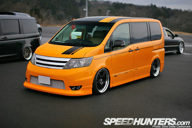 Nissan Serena Custom