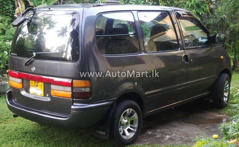 Nissan Serena Van
