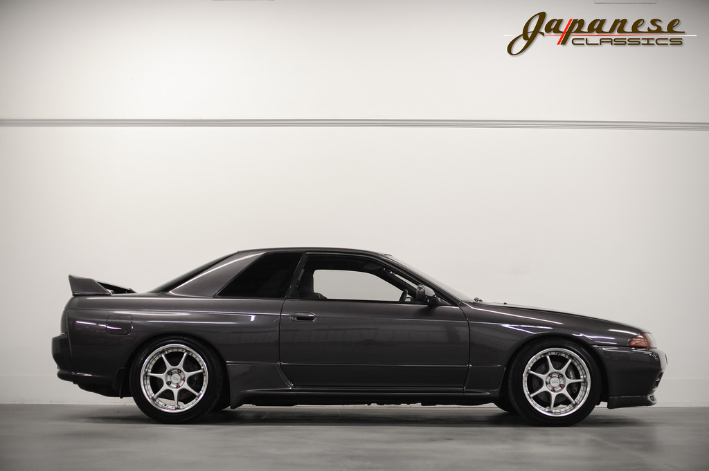 Nissan Skyline 1990