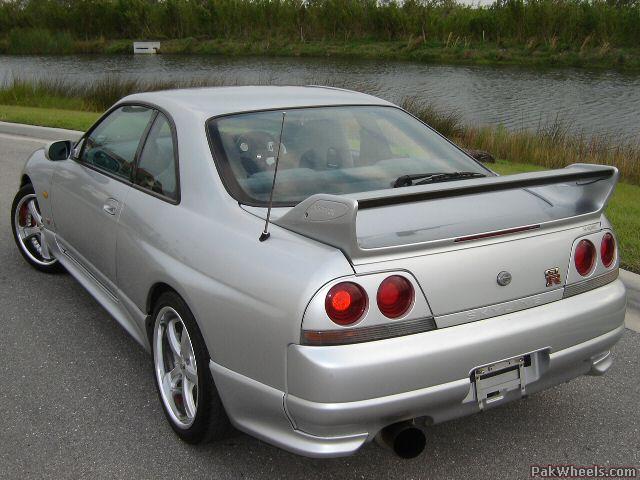 Nissan Skyline 1995