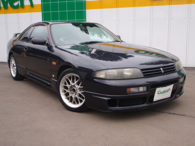 Nissan Skyline 1995