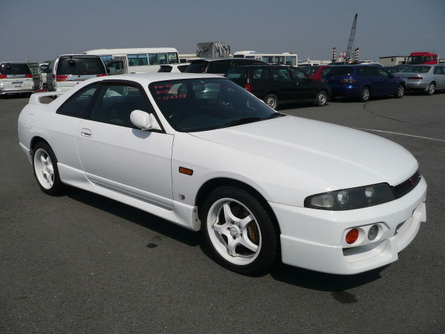 Nissan Skyline 1996