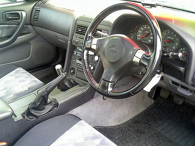 Nissan Skyline 1999