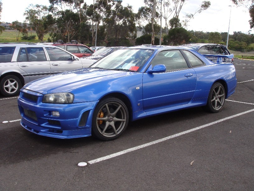 Nissan Skyline 1999