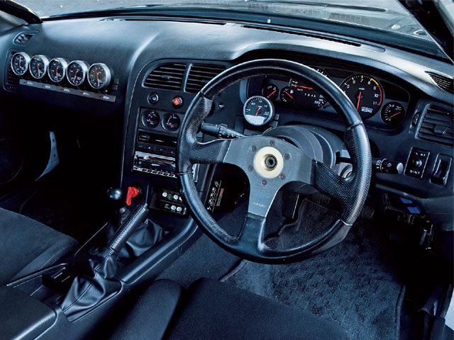 Nissan Skyline 1999