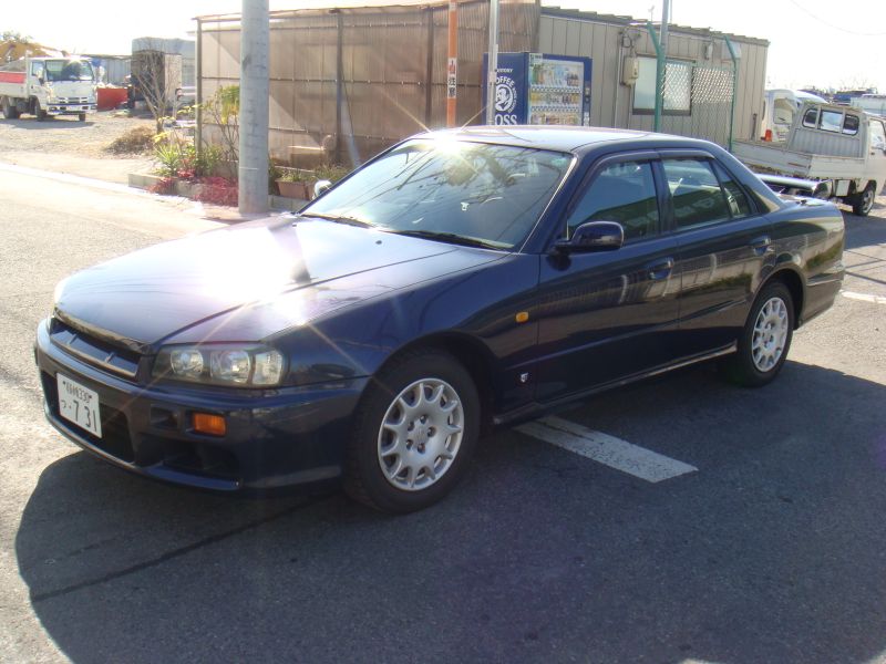 Nissan Skyline 2.0