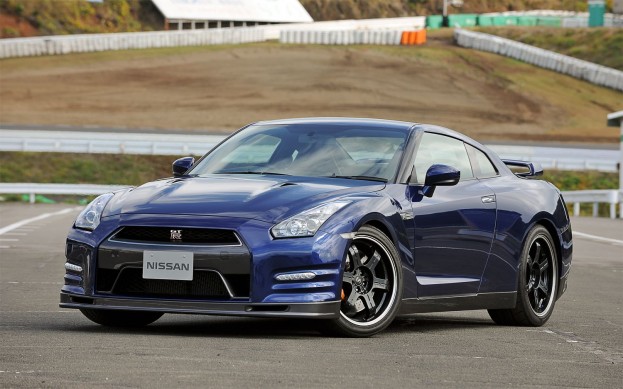 Nissan Skyline 2013