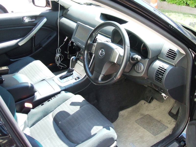 Nissan Skyline 250