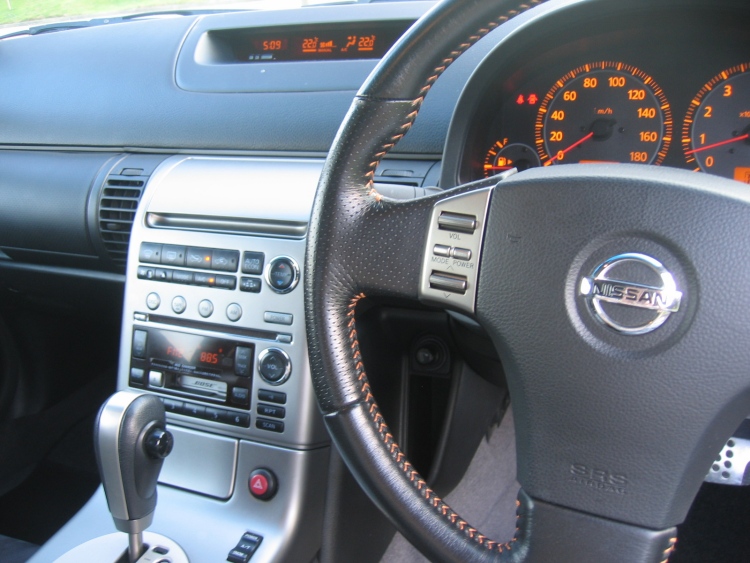 Nissan Skyline 350