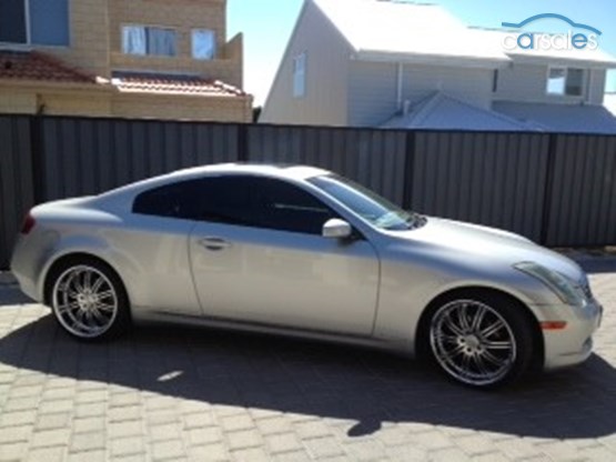 Nissan Skyline 350