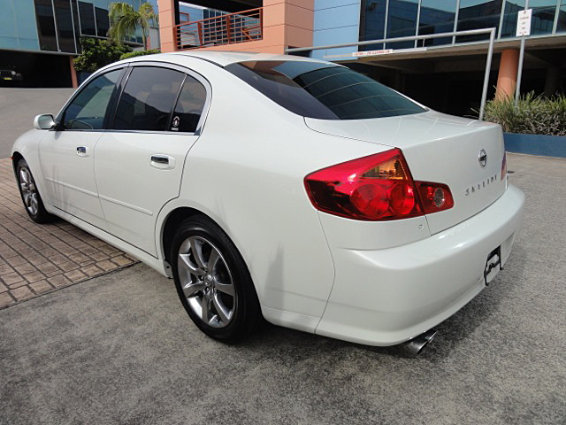 Nissan Skyline 350gt Sedan