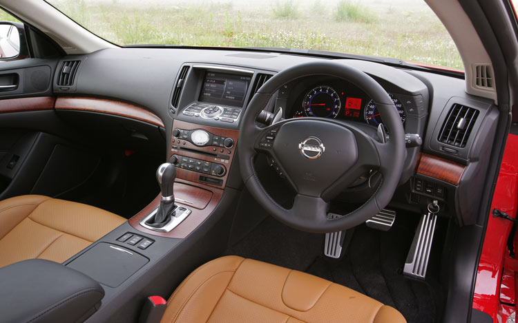 Nissan Skyline 370gt