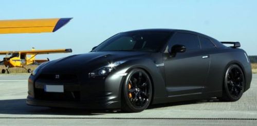 Nissan Skyline Black Edition