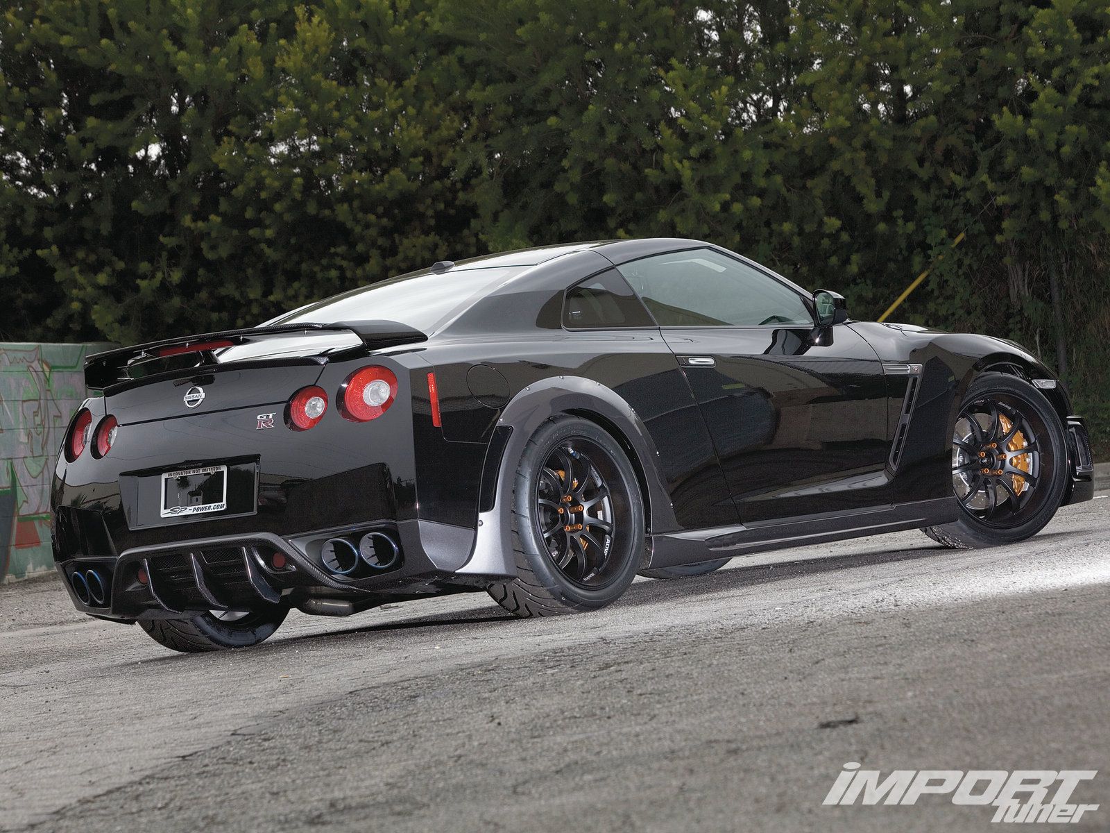 Nissan Skyline Black