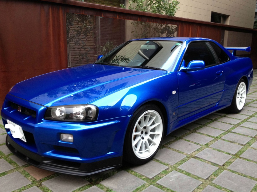 Nissan Skyline Blue