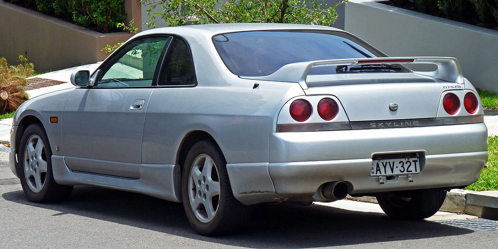 Nissan Skyline Er33