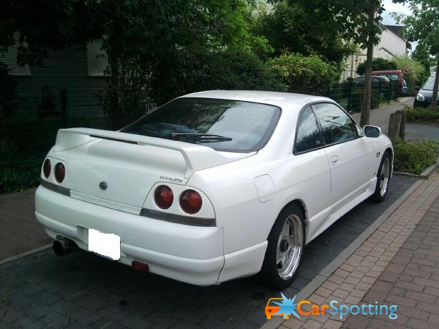 Nissan Skyline Gts25