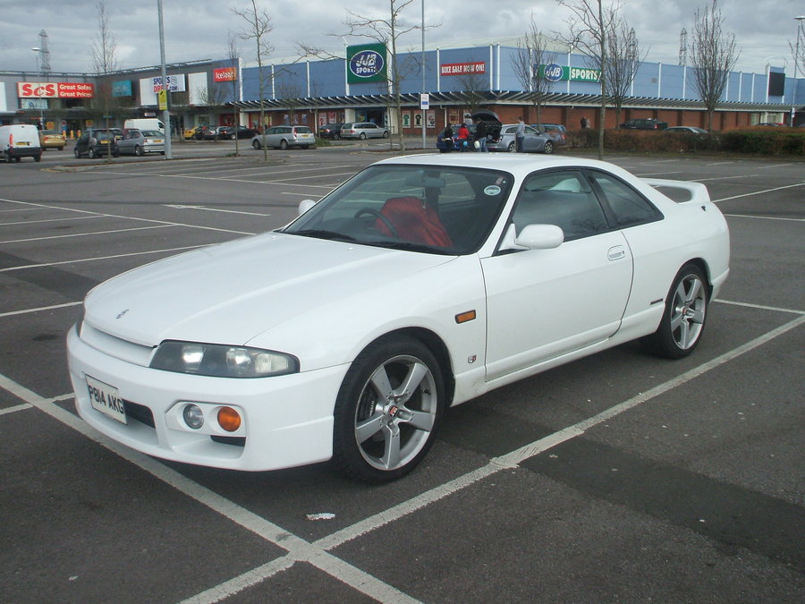 Nissan Skyline Gts25