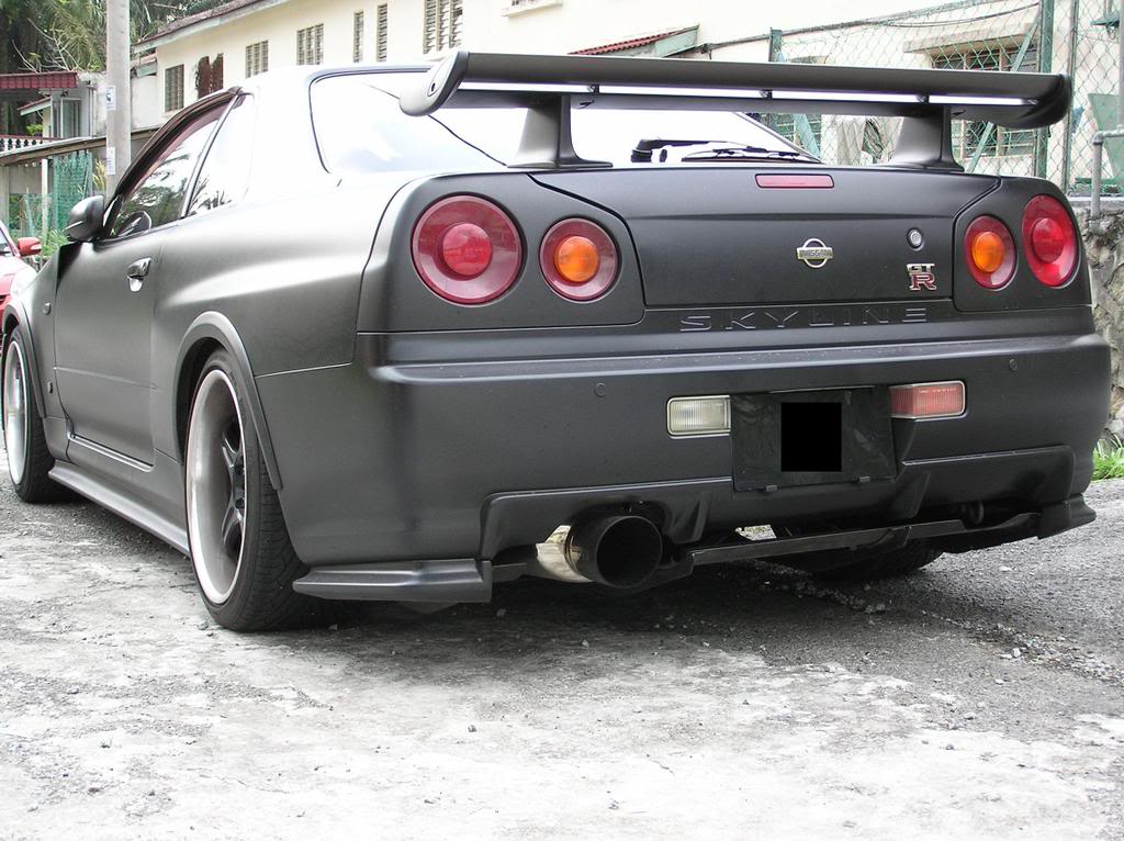 Nissan Skyline Matte Black