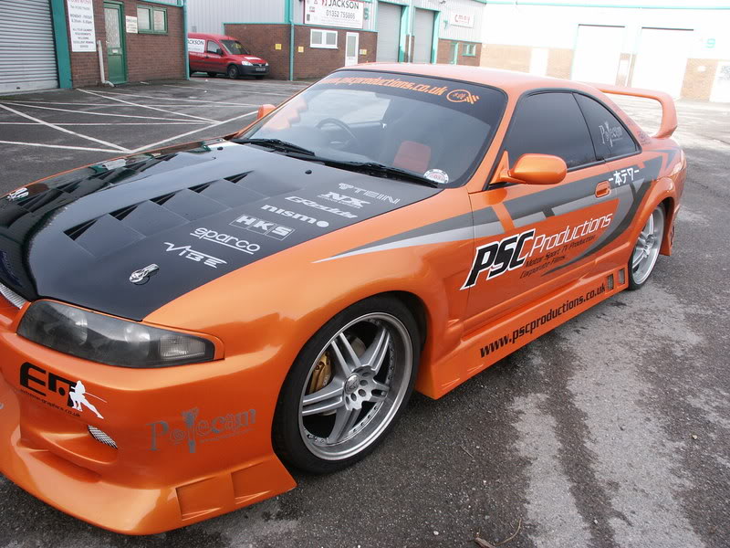 Nissan Skyline Orange