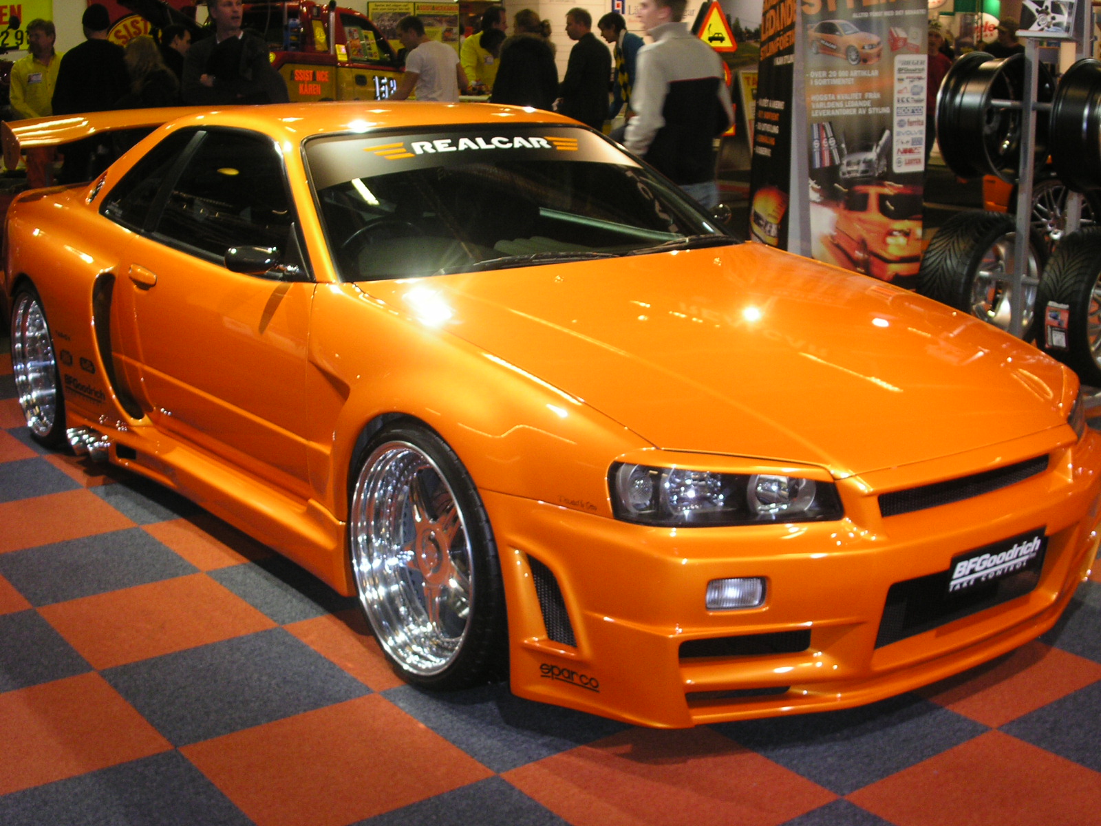 Nissan Skyline Orange