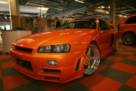 Nissan Skyline Orange