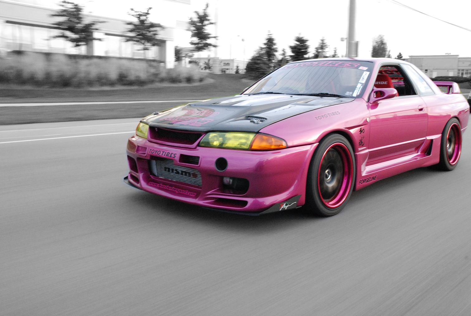 Nissan Skyline Pink