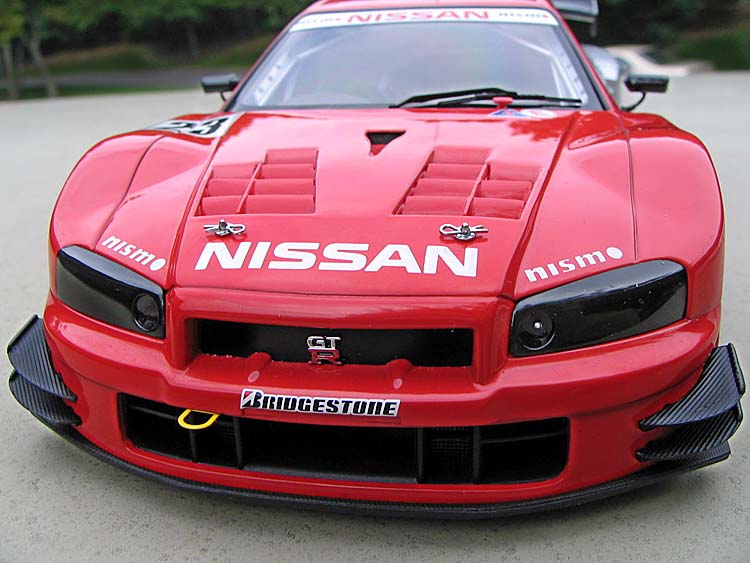 Nissan Skyline Pink